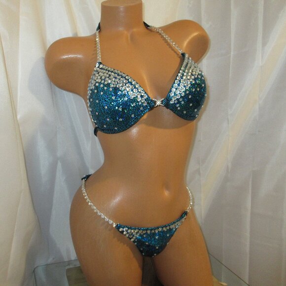 NPC COMPETITION BIKINI POSING SUIT TEAL HOLOGRAM CUP brand new never worn - Picture 1 of 4